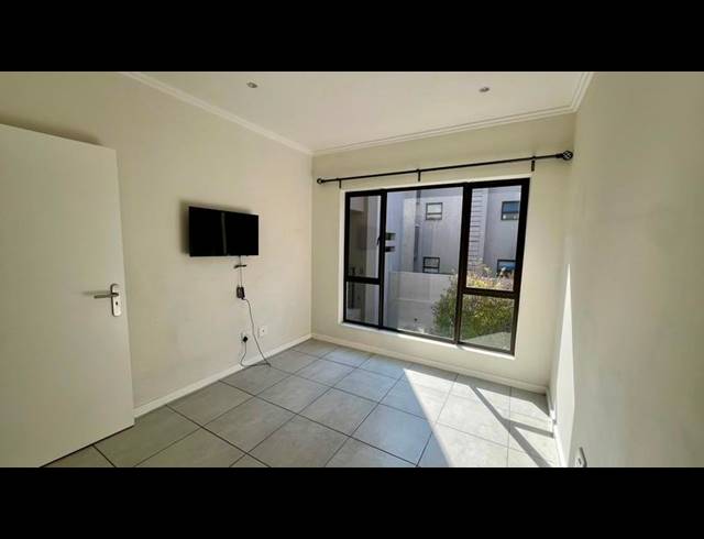 1 BEDROOM PROPERTY TO RENT IN SUNNINGHILL